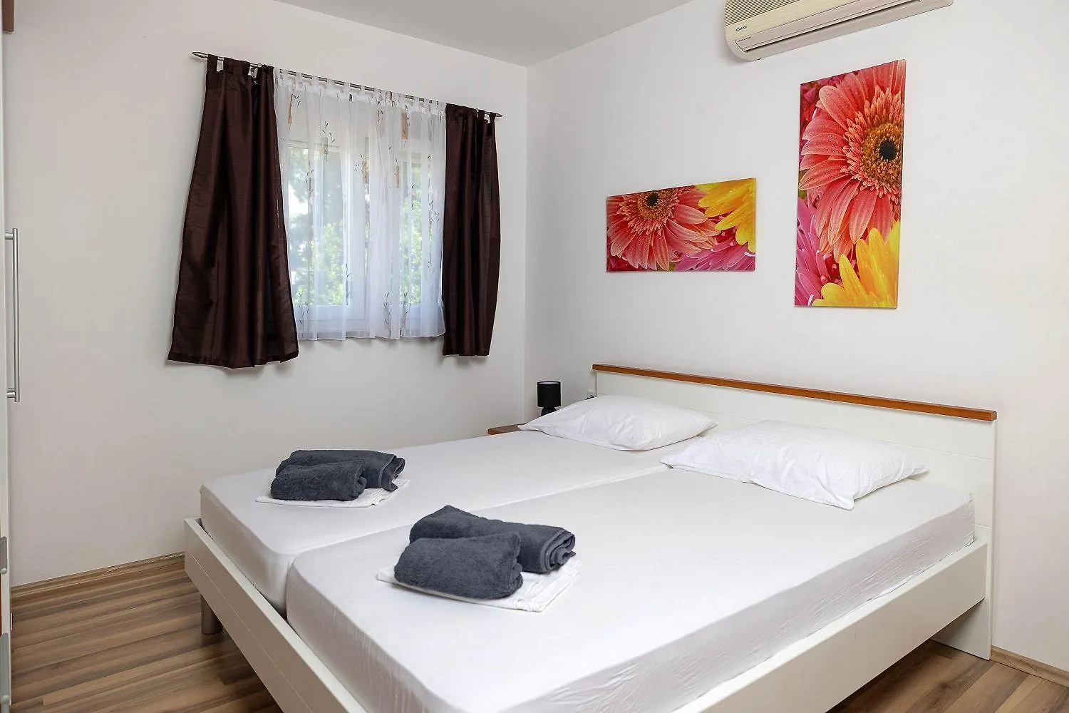 Apartment Traumhaftes Penthouse Nur 400 Meter Zum Strand Mit Meerblick, Pool, Spielplatz, Grill Dramalj