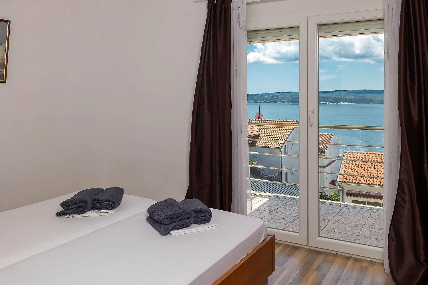 Traumhaftes Penthouse Nur 400 Meter Zum Strand Mit Meerblick, Pool, Spielplatz, Grill Dramalj Apartment