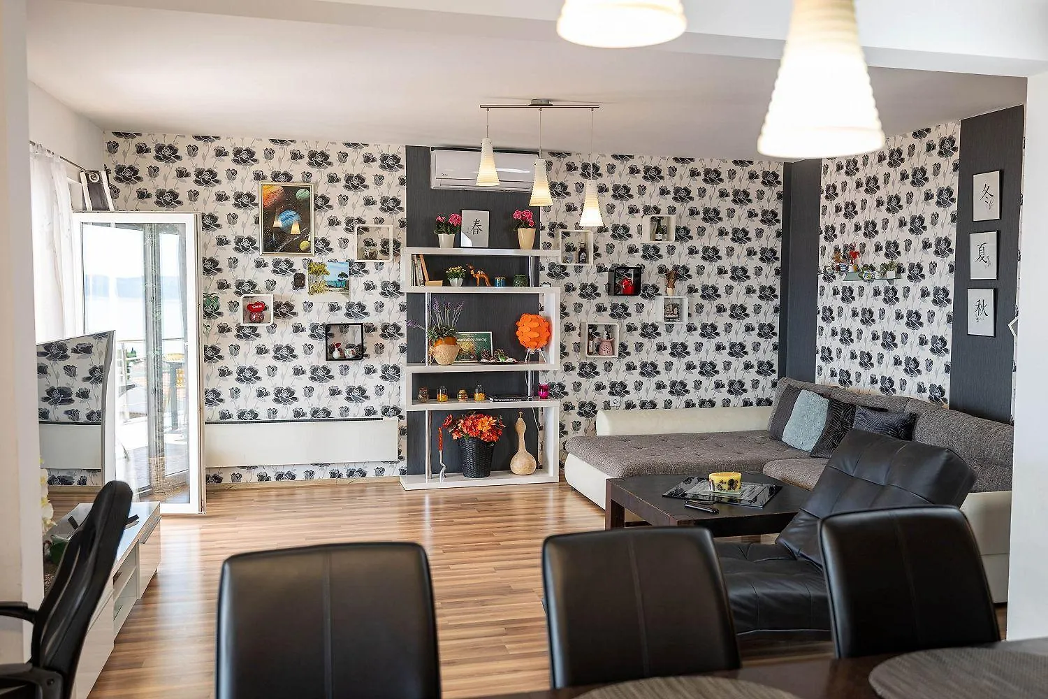 Traumhaftes Penthouse Nur 400 Meter Zum Strand Mit Meerblick, Pool, Spielplatz, Grill Dramalj