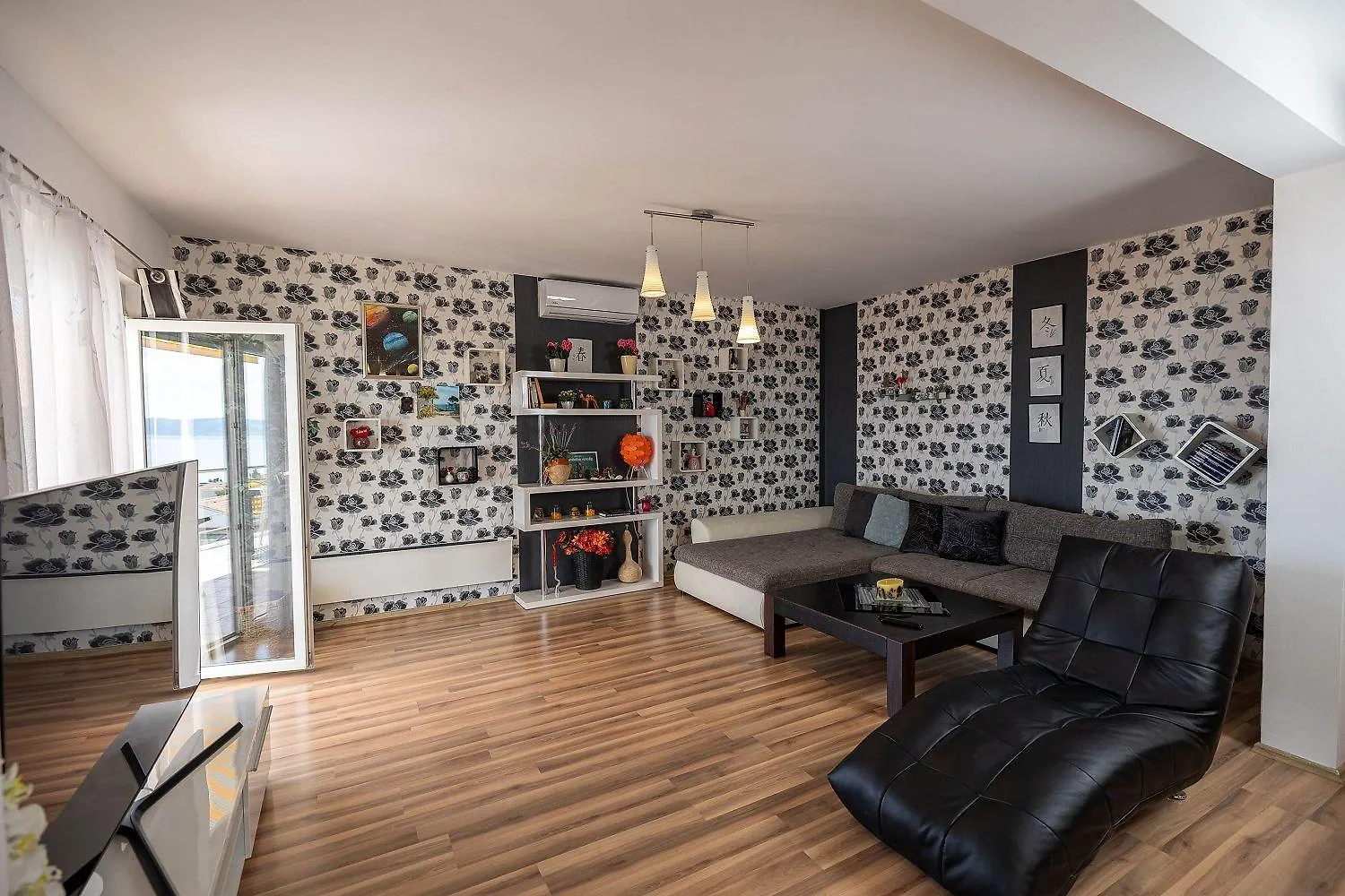 Apartment Traumhaftes Penthouse Nur 400 Meter Zum Strand Mit Meerblick, Pool, Spielplatz, Grill Dramalj