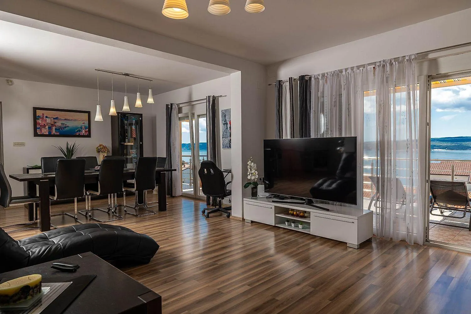 Traumhaftes Penthouse Nur 400 Meter Zum Strand Mit Meerblick, Pool, Spielplatz, Grill Dramalj 0*,  Croatia