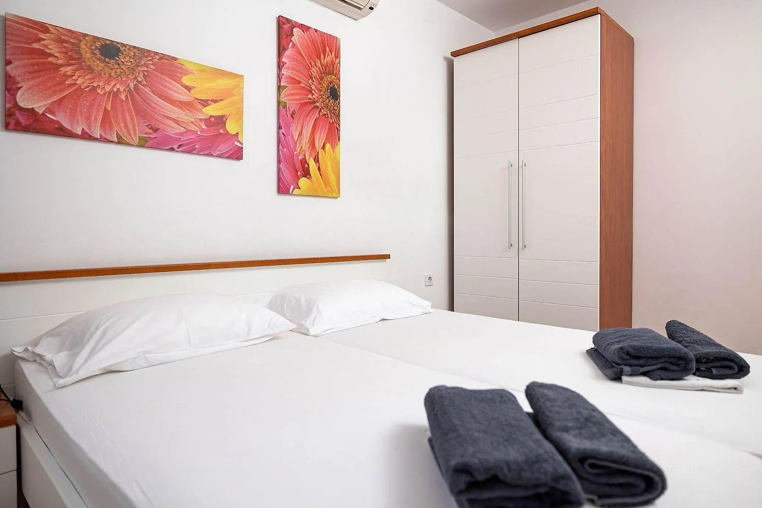 Traumhaftes Penthouse Nur 400 Meter Zum Strand Mit Meerblick, Pool, Spielplatz, Grill Dramalj Croatia