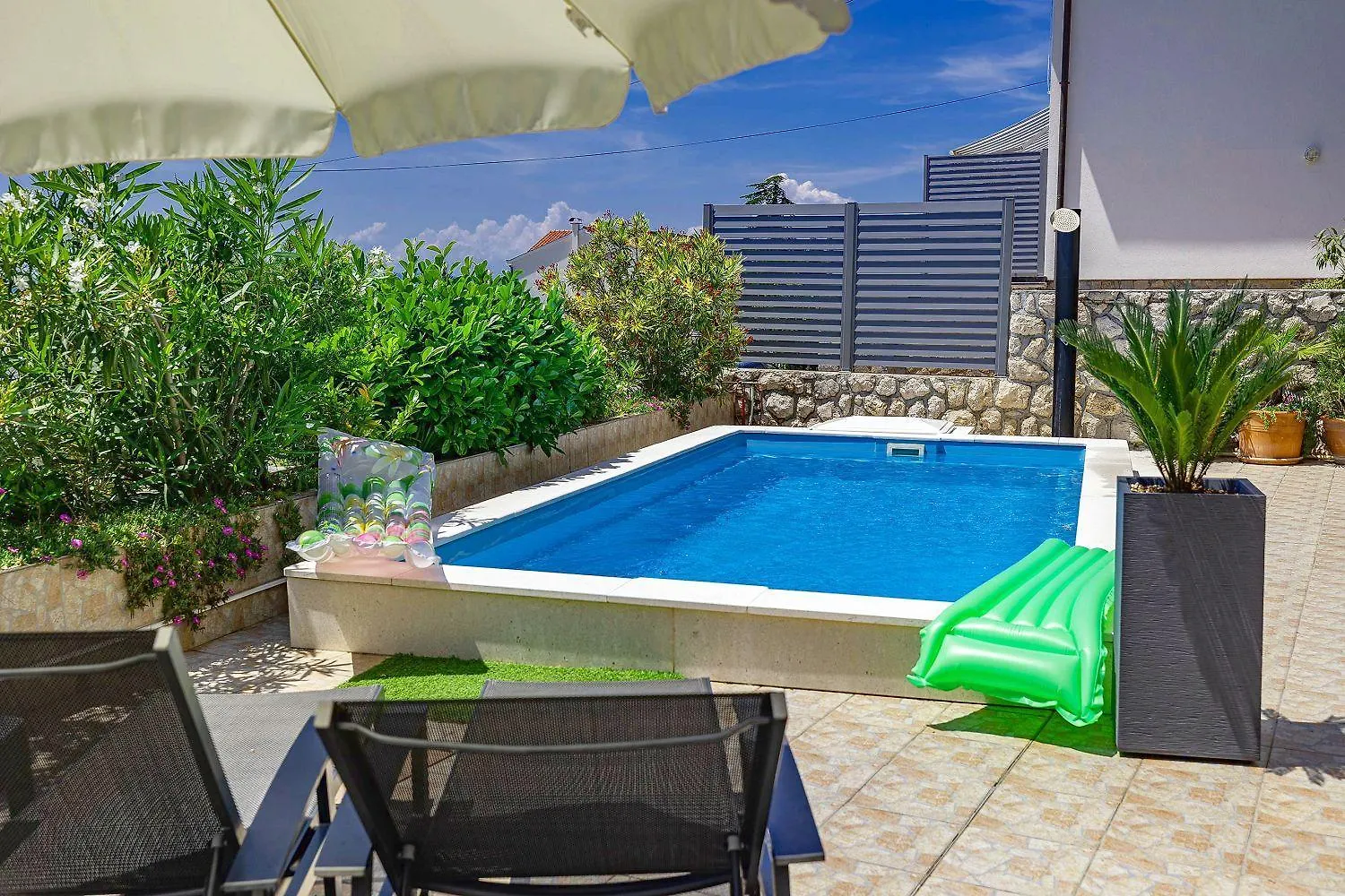 Traumhaftes Penthouse Nur 400 Meter Zum Strand Mit Meerblick, Pool, Spielplatz, Grill Dramalj Croatia